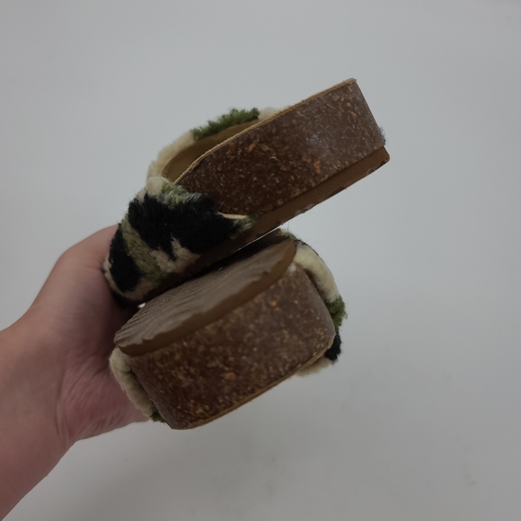 Steve Madden Vesa Camo Fux Shearling Mule Slides - Picture 7 of 8